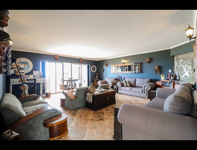 10 BEDROOM FREEHOLD FOR SALE IN DANA BAY